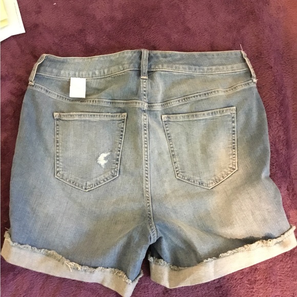 NWT Torrid Vintage High Rise Jean Shorts -Size 12 - Picture 2 of 11